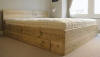 Bed van steigerhout